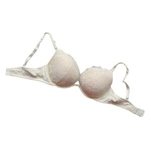 Vintage Victoria’s Secret Elegant Cream Lace Push Up Bra in 36D